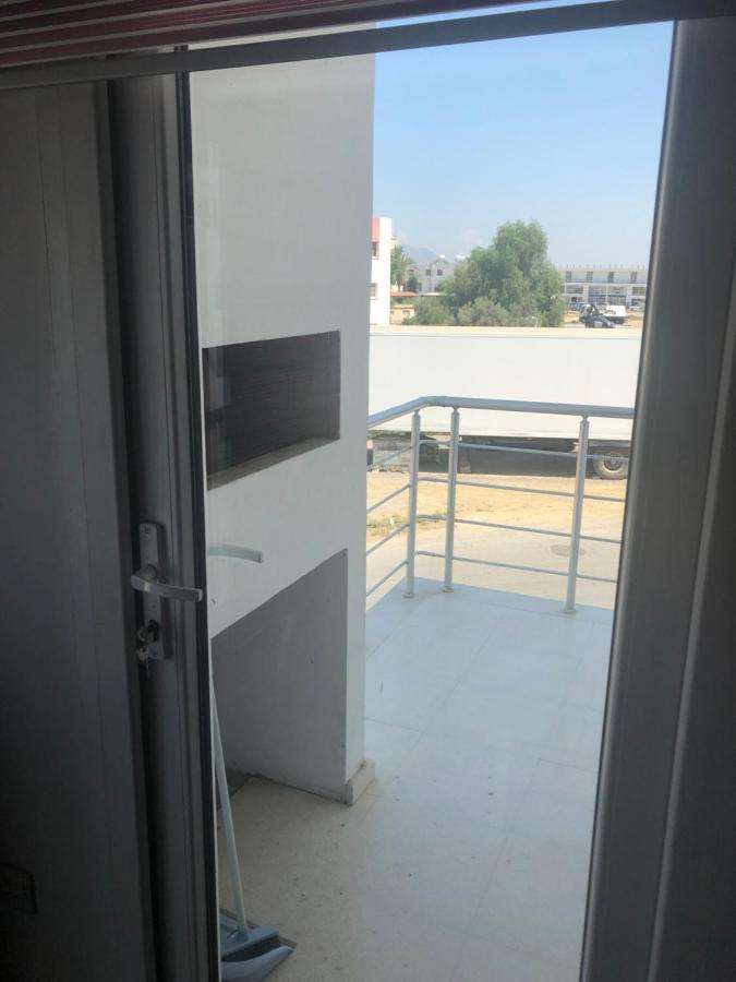 Tetris Apartment Spacious Comfortable 尼科西亚 外观 照片